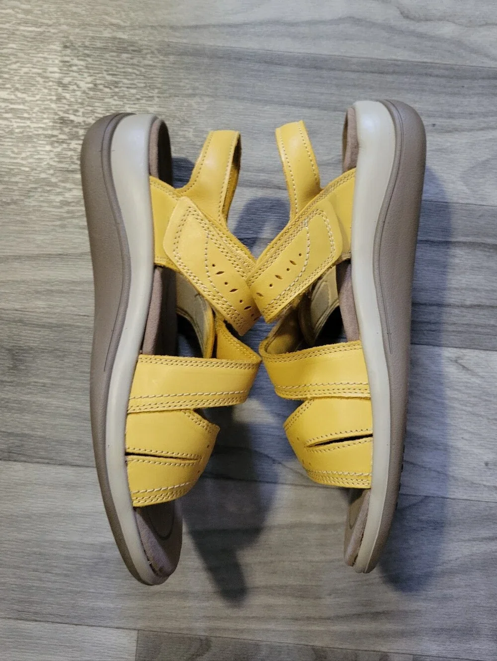 Orthofeet Yellow Comfort Sandals Size 8.5 Wide